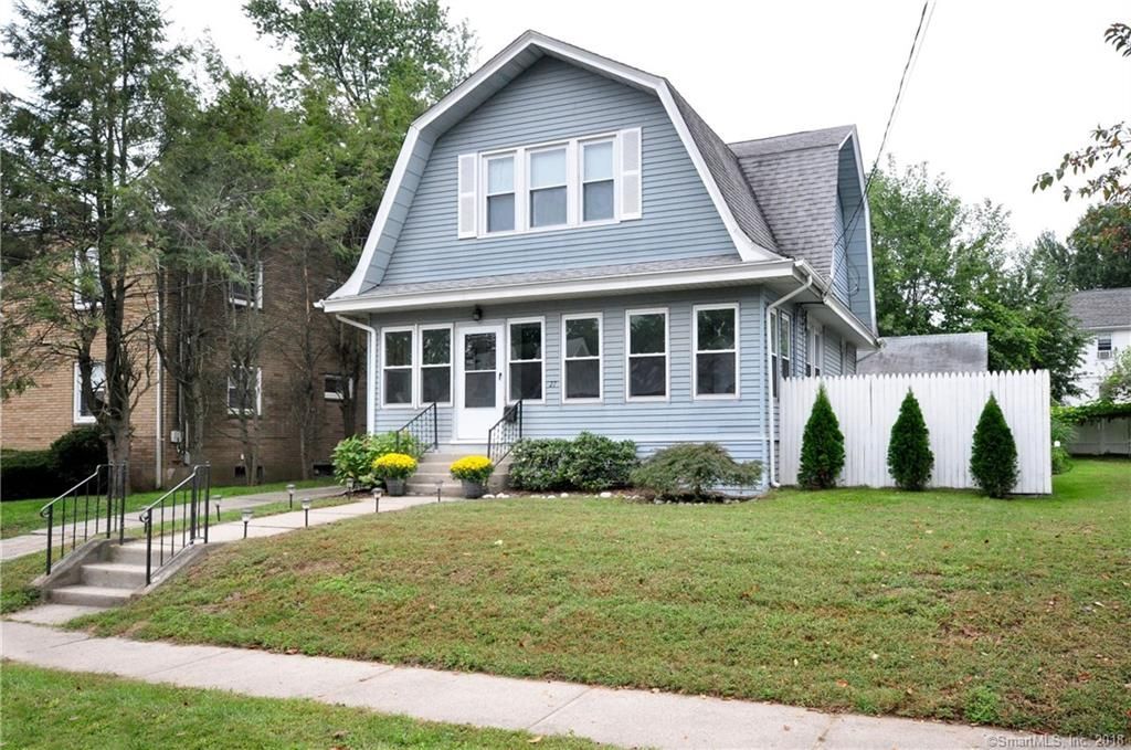 Welcome Home! - 27 Fairlawn St