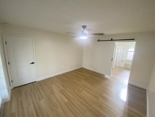 Building Photo - 1601 SW Import Dr