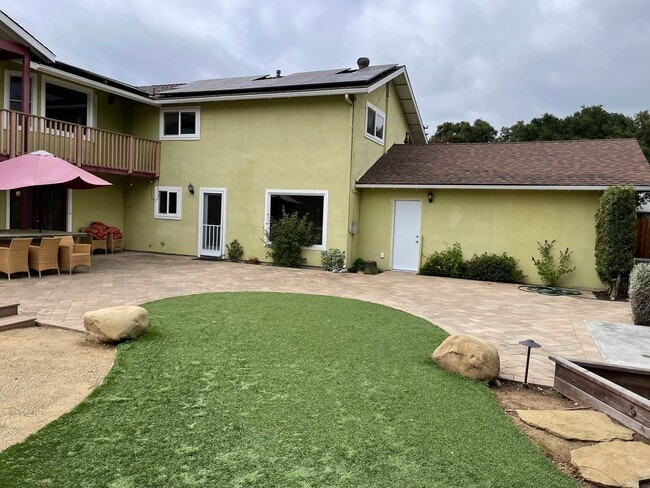 Foto del edificio - Spacious 4 Bedroom 4 Bath Ojai Home