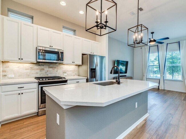 Building Photo - 10202 Cienega Cove