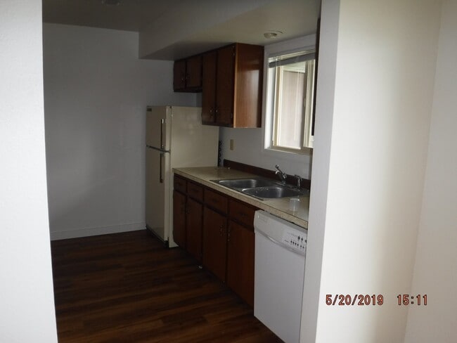 Building Photo - 16 Hoffman Dr