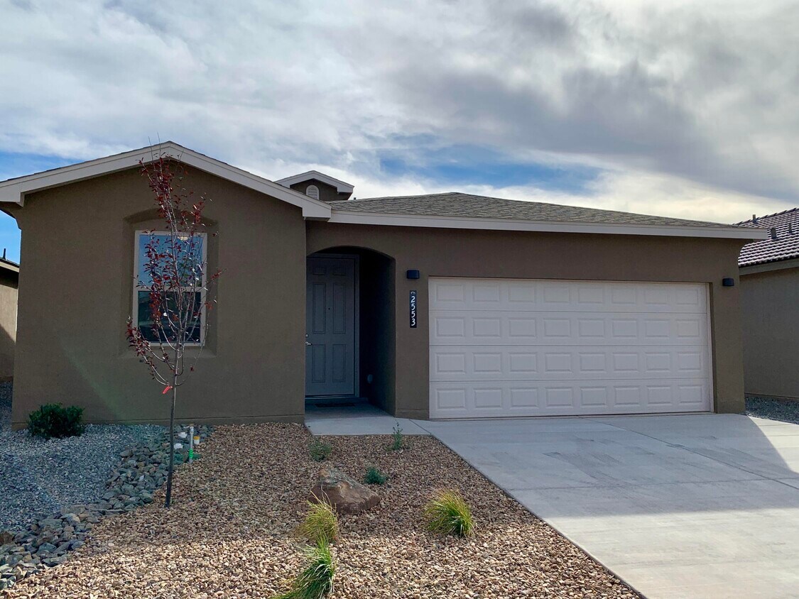 2553 Camino Plata Loop NE, Rio Rancho, NM 87144 House Rental in Rio
