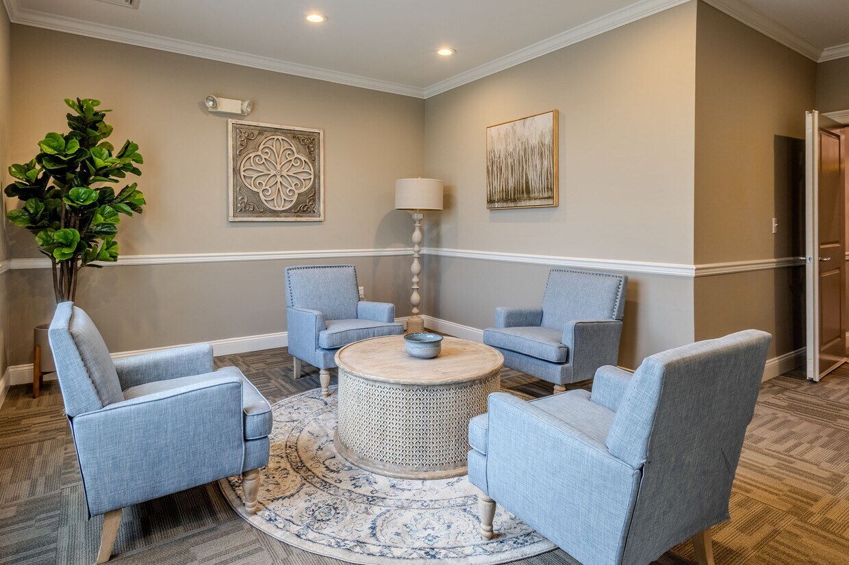 Montage-lobby01-area - Montage at Hamilton Apartments 55+ Community