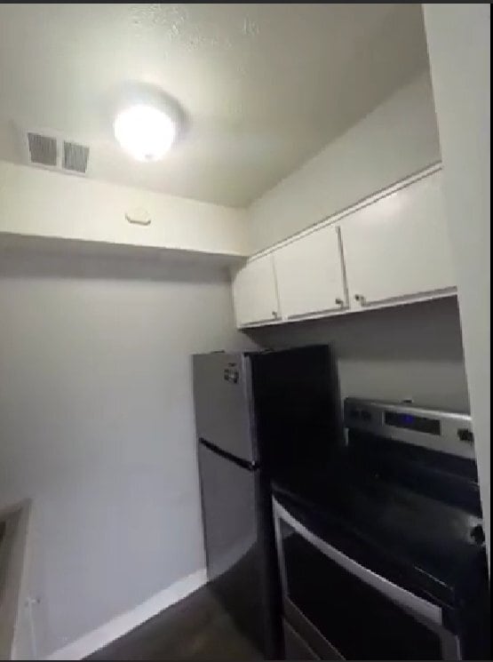 Photo - 3265 E 143rd St Apartment