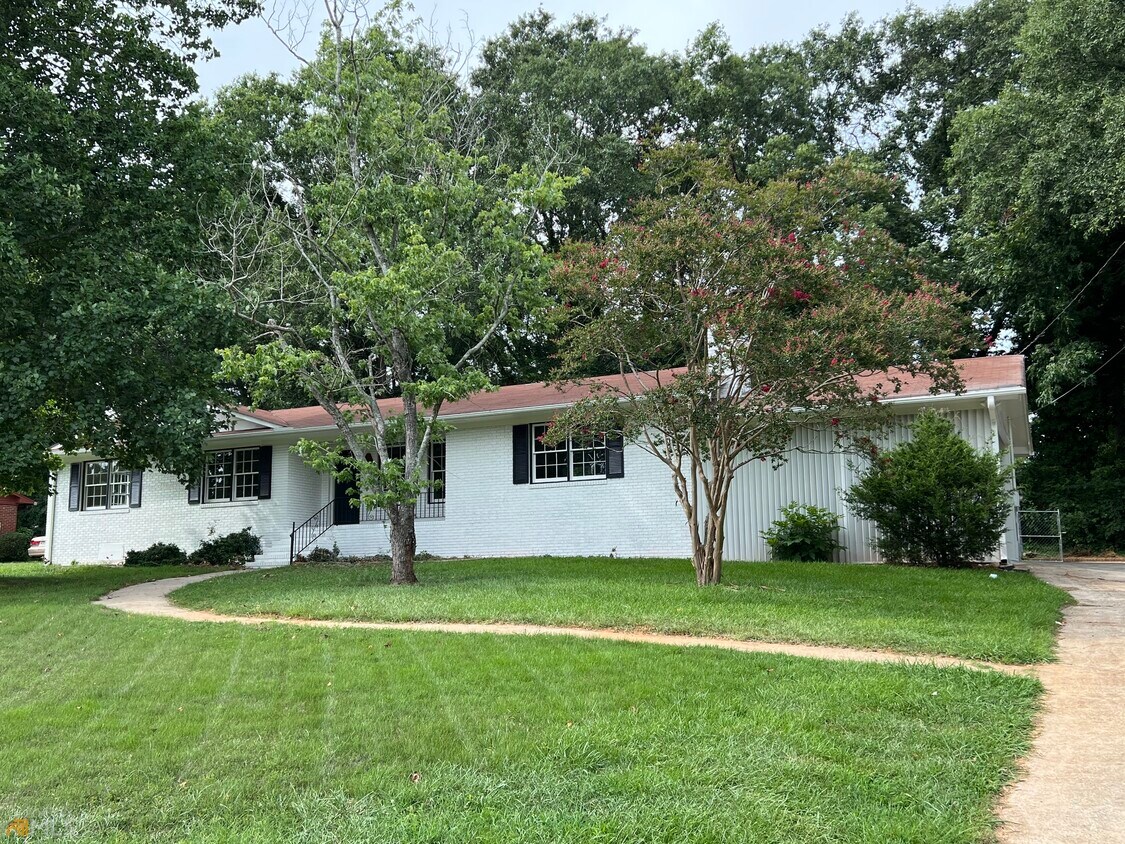 170 Emory Dr, Hartwell, GA 30643 House for Rent in Hartwell, GA