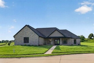Building Photo - 1528 Brunston Dr