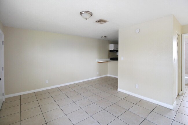 Foto del edificio - 698 SW 4th St