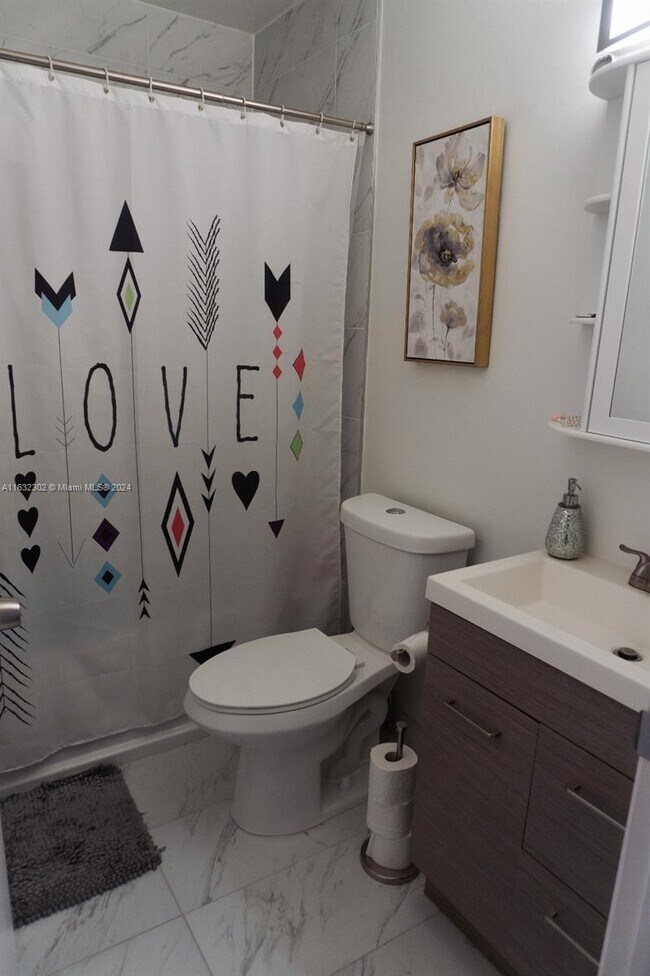 Foto del edificio - 2884 W 75th St