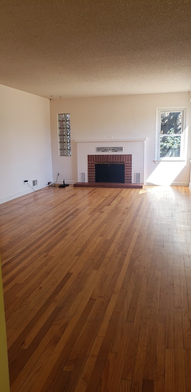 Foto del edificio - 901 Country Club Ave