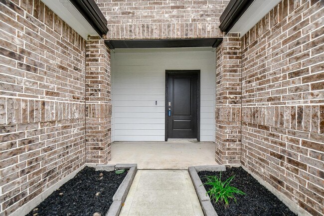 Building Photo - 7811 Elm Birch Ln