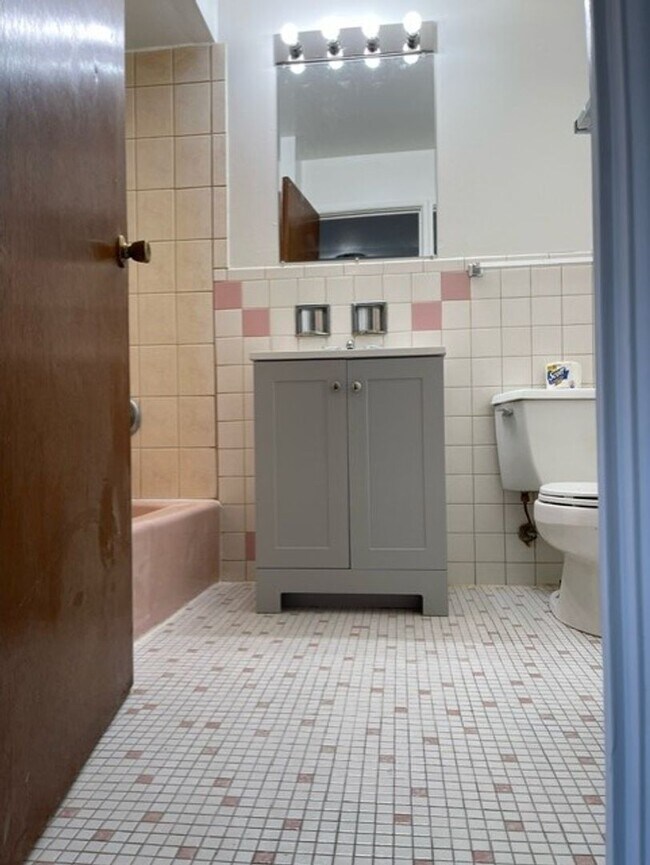 Building Photo - 10354 BUILDING LLC