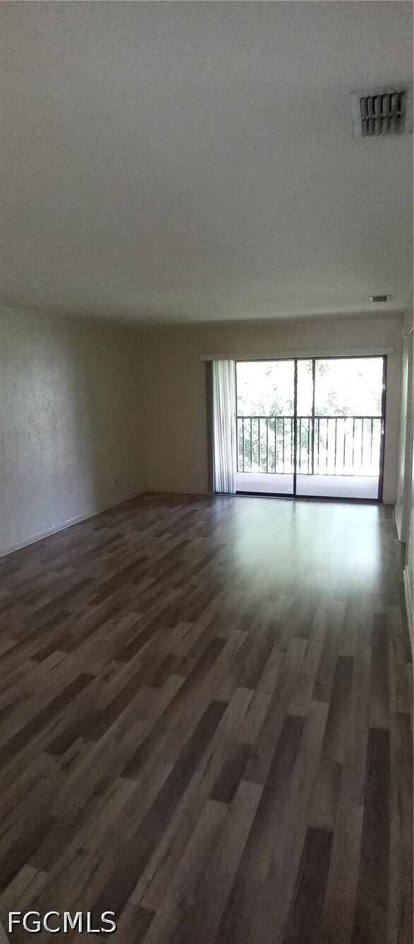 Building Photo - 2135 Crystal Dr