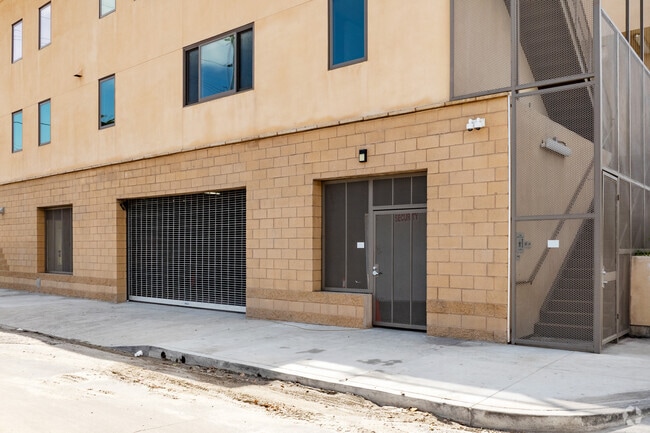 Building Photo - Casa Amador
