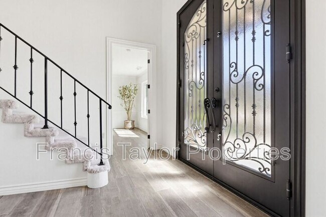 Foto del edificio - 29059 Meadow Glen Way W