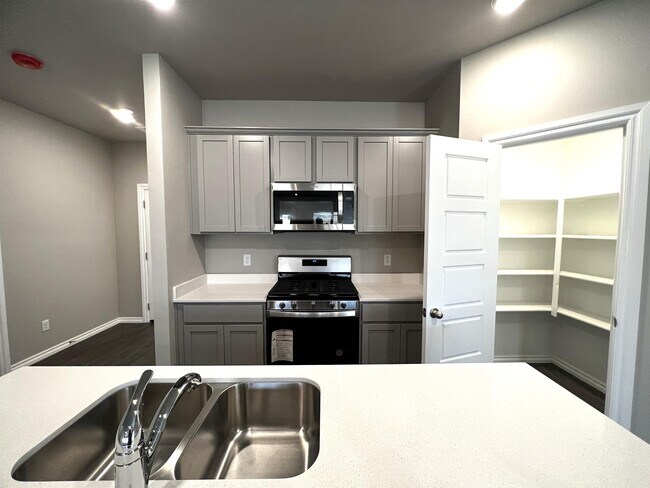 Foto del edificio - 2717 Dennis Drive