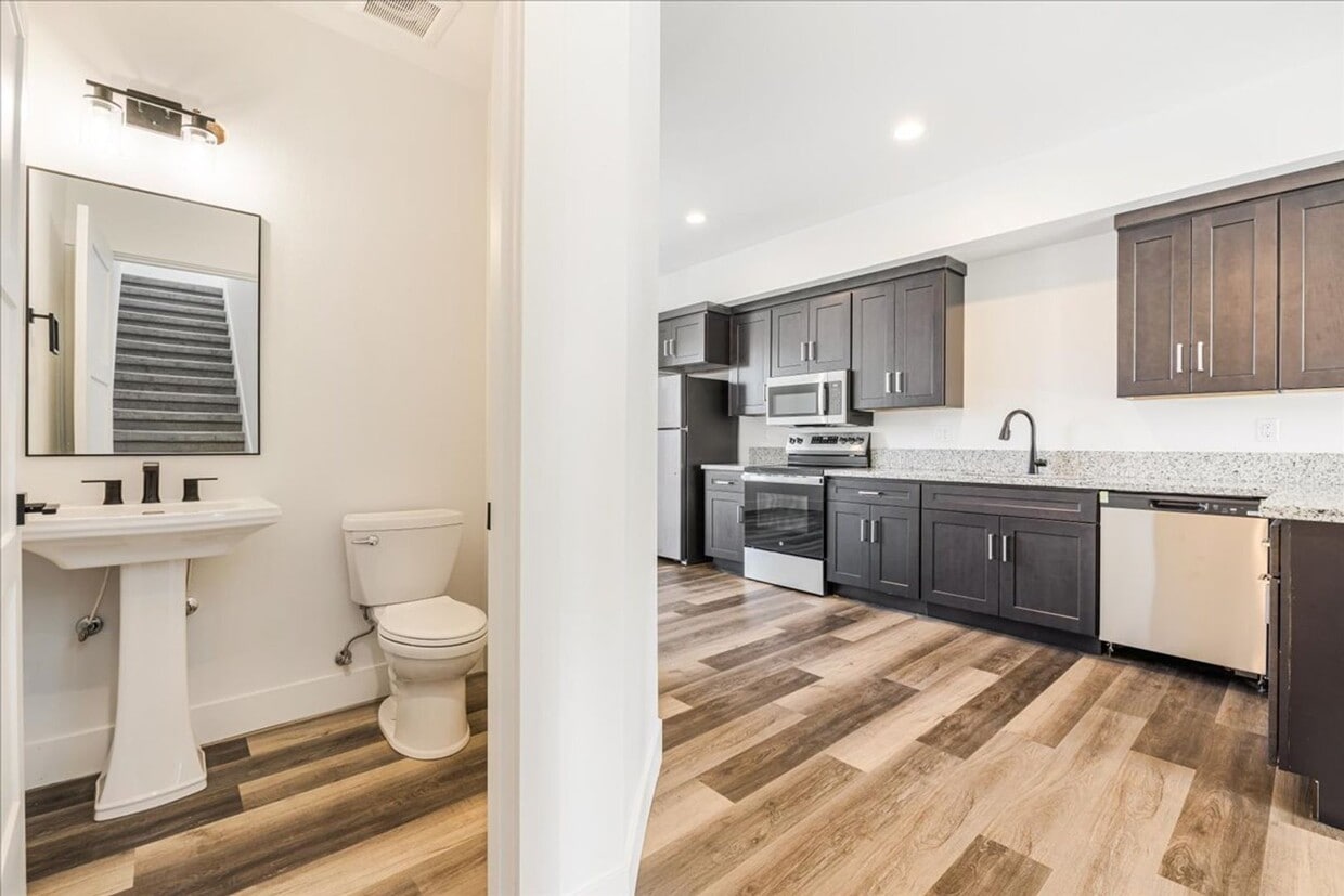 Six Stunning New Residences in Gresham - Free Rent Until January 1st! - Six Stunning New Residences in Gresham - Free Rent Until January 1st!