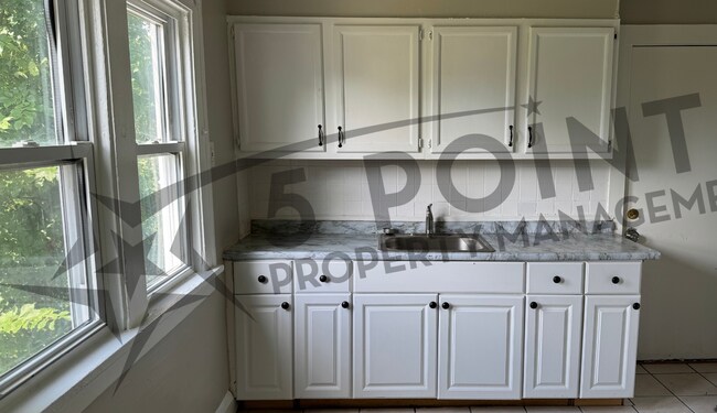 Foto del edificio - 957 Eddy Rd