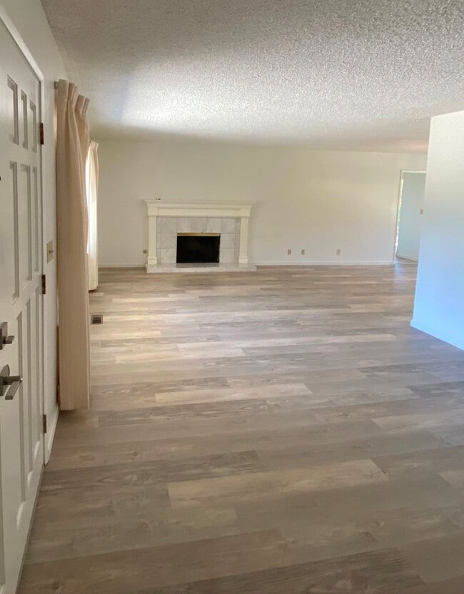Building Photo - Coming Soon - Green Valley Home in Lovely Park-like Setting