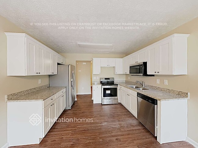 Foto del edificio - 103 Honeysuckle Ln