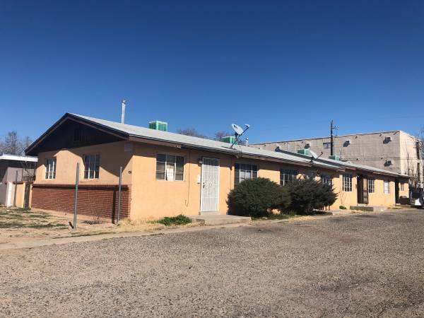 Foto principal - 440 Alcazar St SE