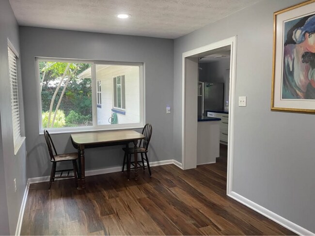 Foto del edificio - 4007 Aldington Dr