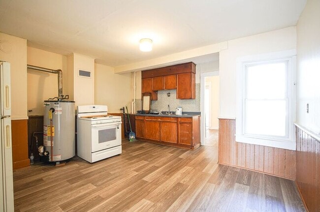 Photo - 34 Joy St Apartment