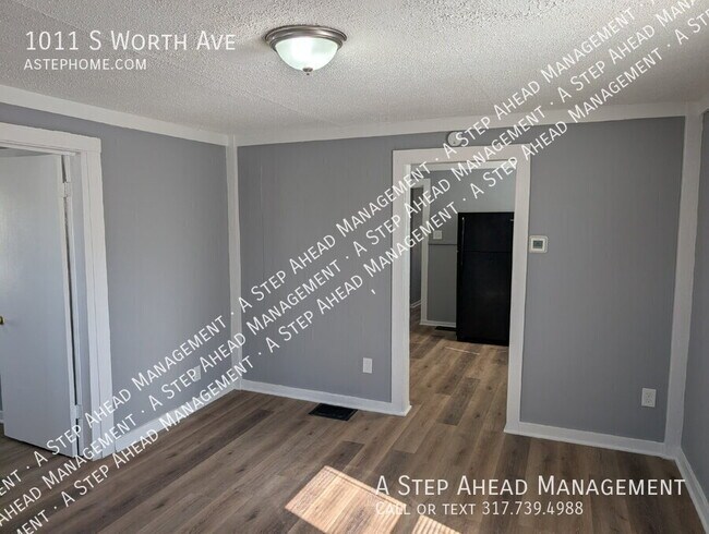 Building Photo - 1011 S Worth Ave