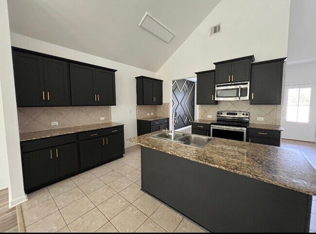 Building Photo - 10575 Dodger Dr