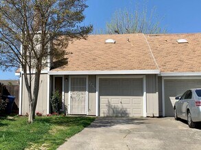 Building Photo - 7733 Las Lilas Ct