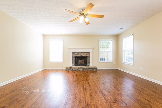 Building Photo - 1426 Webb Creek Cir