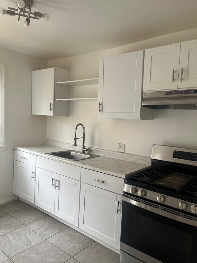 Foto principal - 11327 Littlefield St