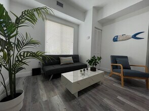 Building Photo - 29 Oviedo Ave