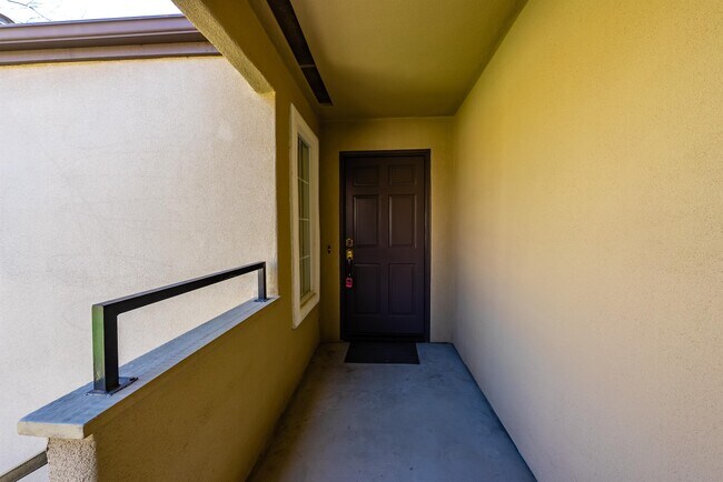 Foto del edificio - 8153 N Cedar Ave