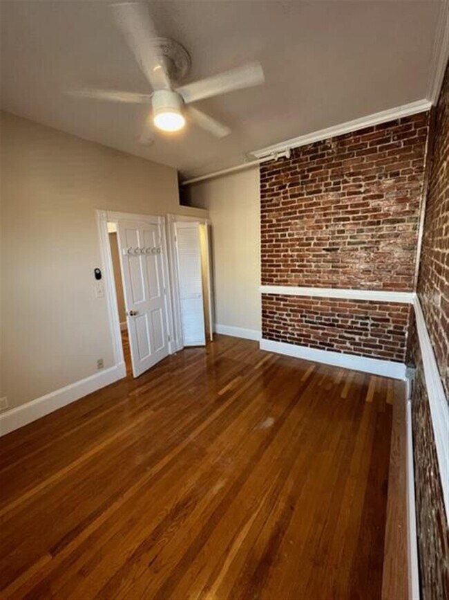 Building Photo - 880 Massachusetts Ave