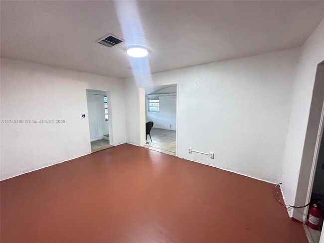 Foto del edificio - 5 bedroom in Hollywood FL 33020