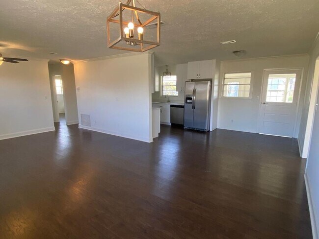 Foto del edificio - 2338 E 17th St