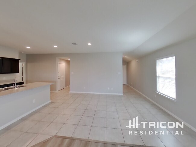 Building Photo - 8832 Ring Gold Dr