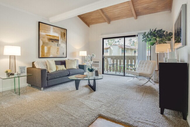 Alicia Plaza Apartments Laguna Hills Ca Apartments Com