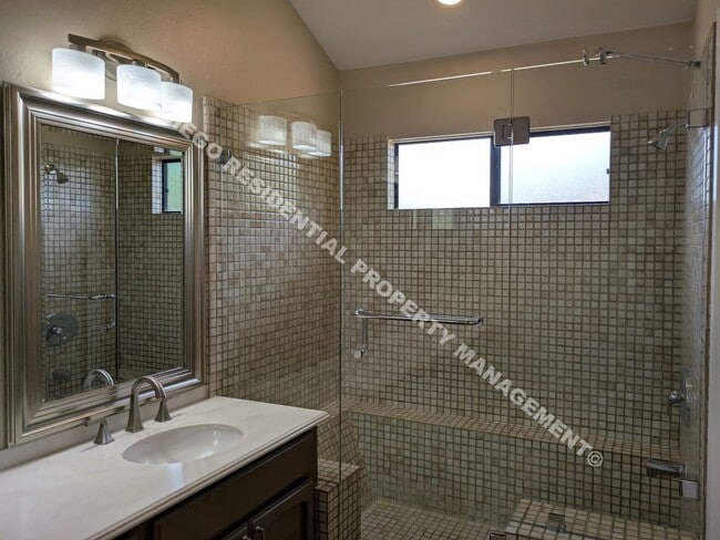 Building Photo - 12508 Heatherfield Ln