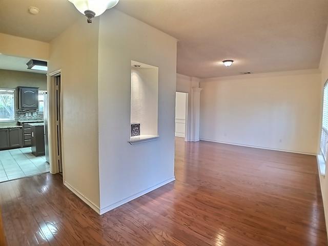 Foto del edificio - 718 Butternut Dr