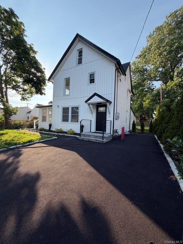 Building Photo - 227 N Railroad Ave