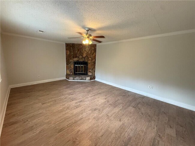 Building Photo - 6750 Cheyenne Pkwy