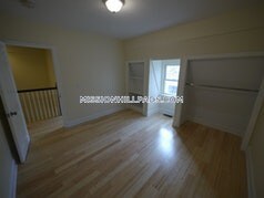 Building Photo - 5 St James Pl