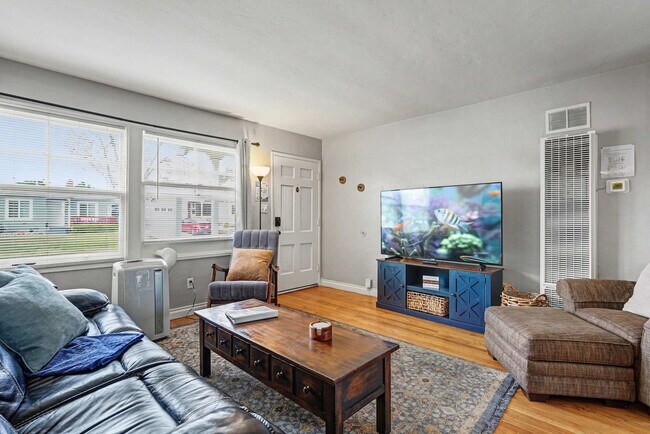 Foto del edificio - 7221 Vassar Ave