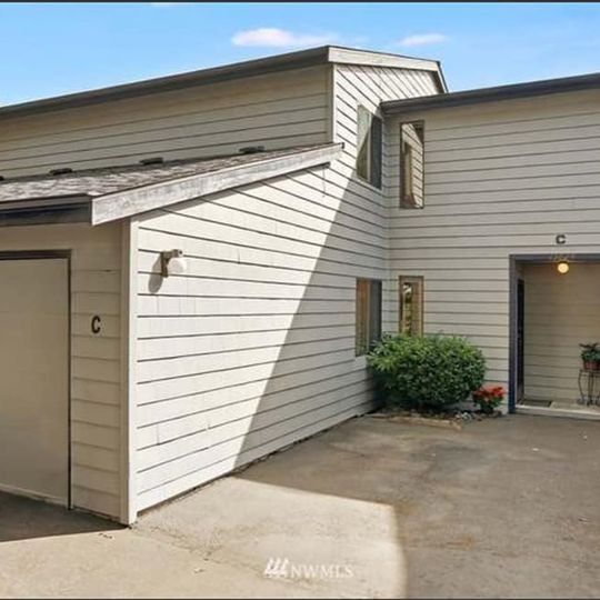 Primary Photo - 15624 8th Ave SW