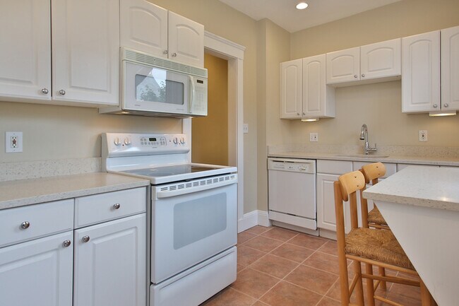 Building Photo - 1116 Boylston St