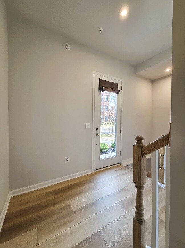 Foto del edificio - Newer ground level condo in Coalfield Station located in highly desireable Midlothian.