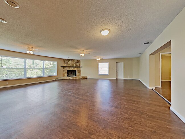 Foto del edificio - 11577 Pine St