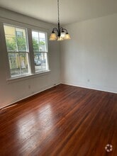 Building Photo - 2103 Urquhart St
