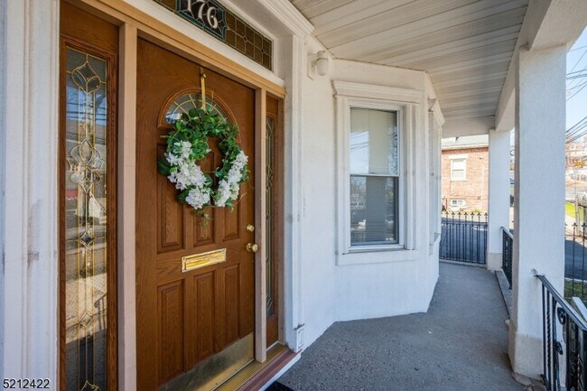 Foto del edificio - 176 Grafton Ave